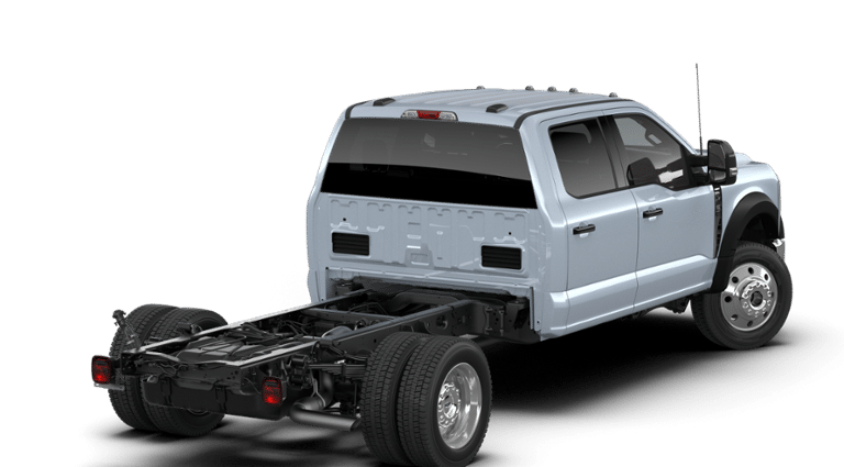 2026 Ford Chassis Cab F-450® LARIAT®