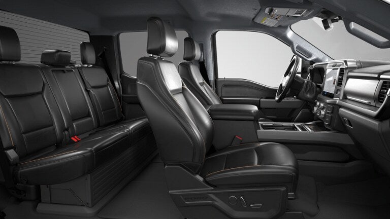 2026 Ford Chassis Cab F-450® LARIAT®