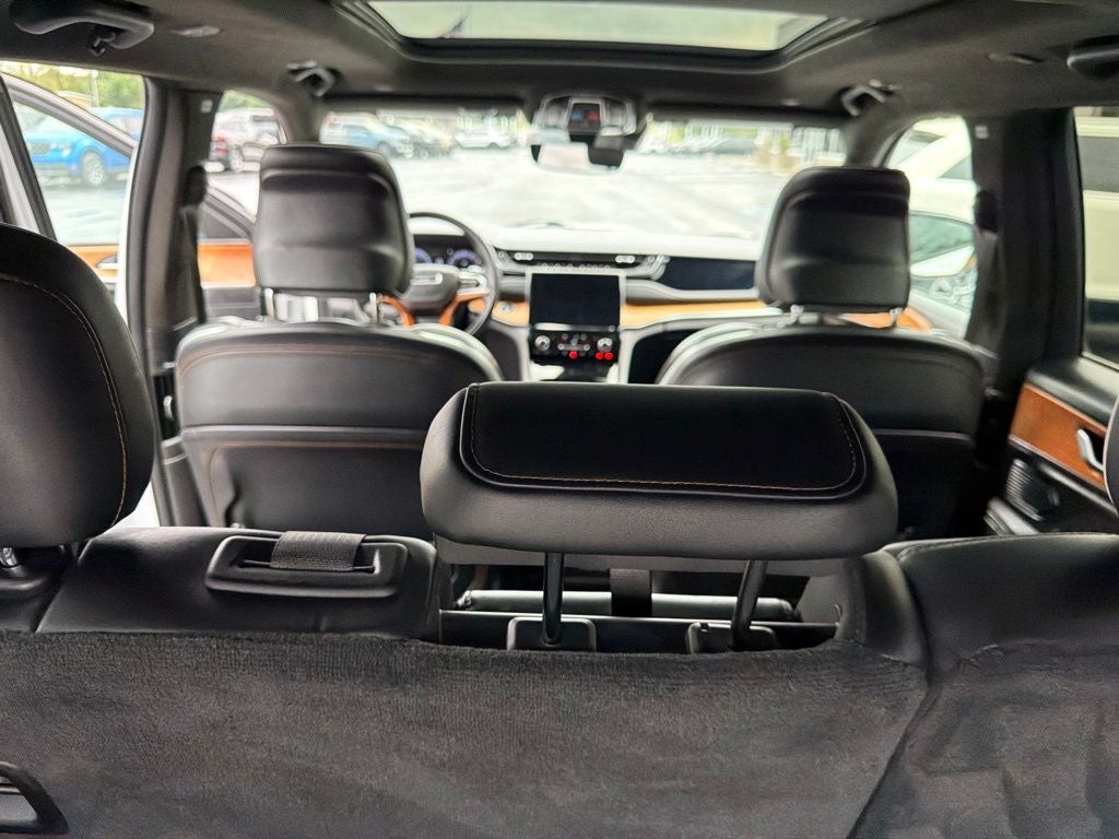 2022 Jeep Grand Cherokee Summit Reserve