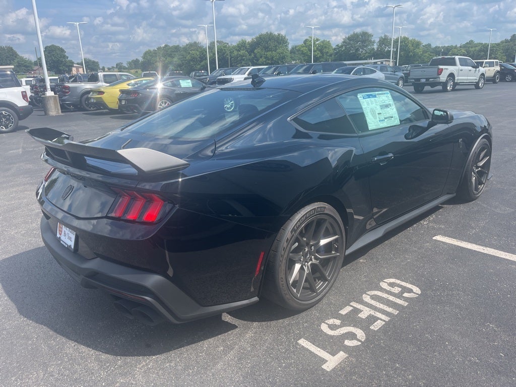 2025 Ford Mustang Dark Horse