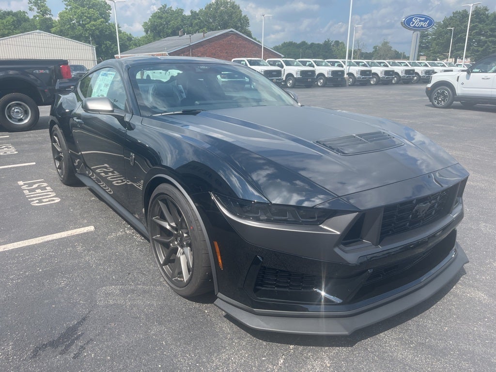 2025 Ford Mustang Dark Horse
