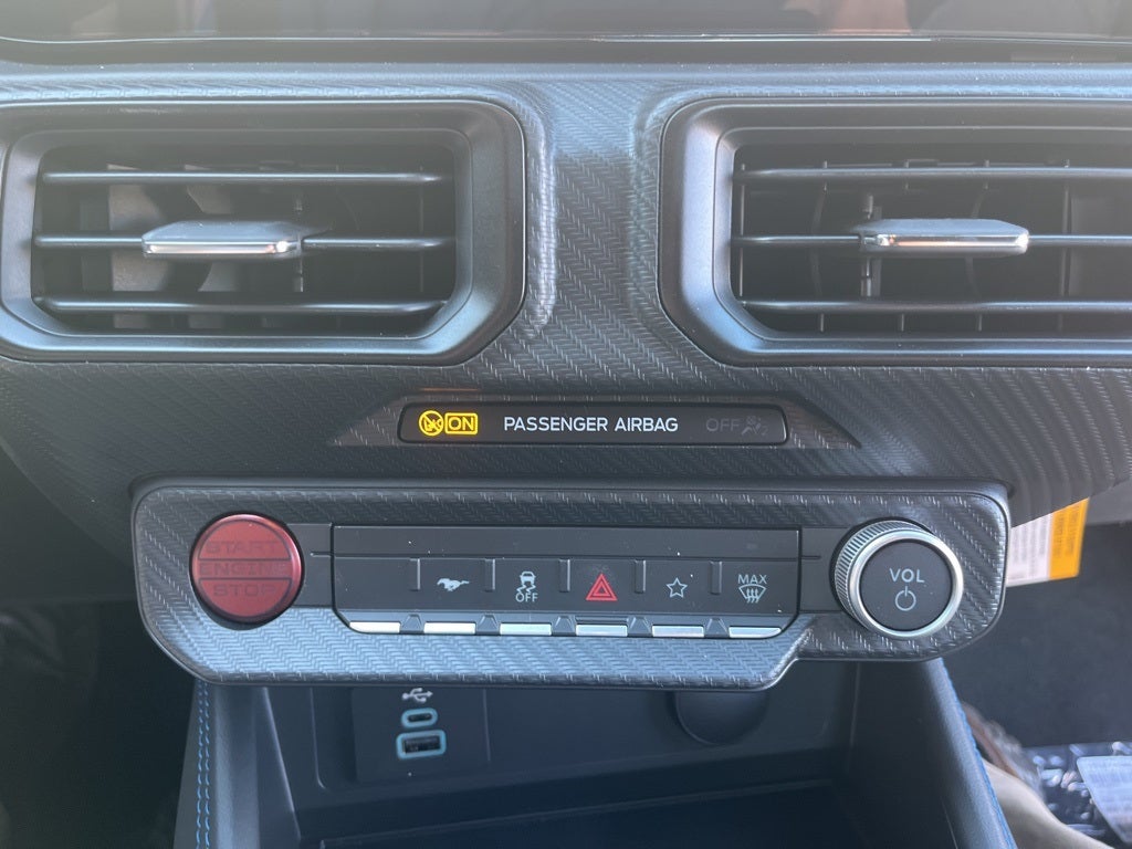 2025 Ford Mustang Dark Horse