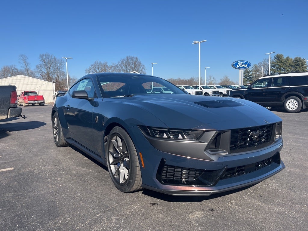 2025 Ford Mustang Dark Horse