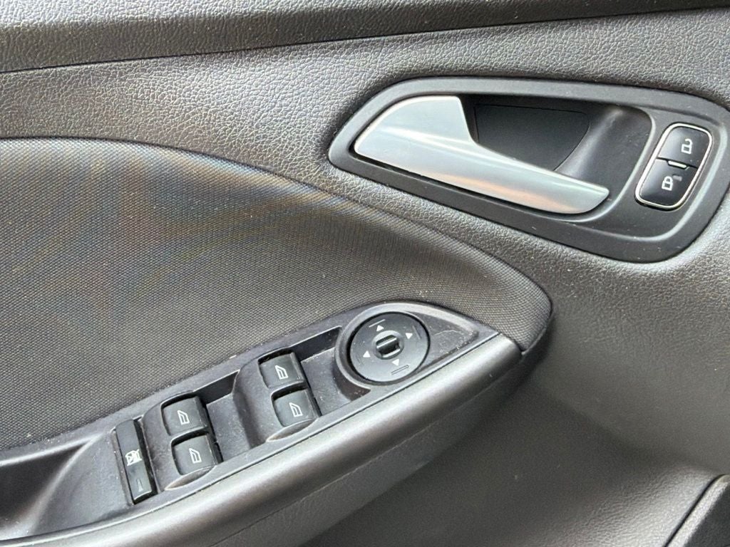 2017 Ford Focus SEL