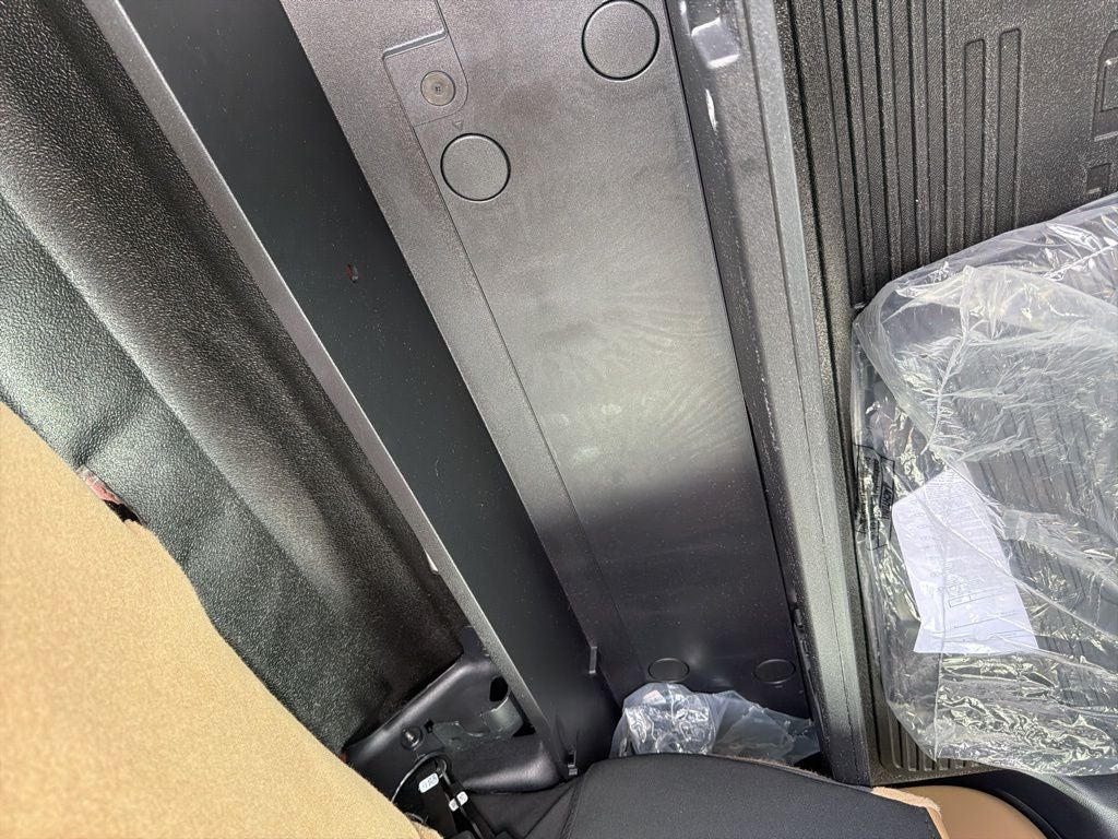 2026 Ford F-450SD Lariat DRW 9FT CM ALUMINUM DELUXE SKIRTED BED
