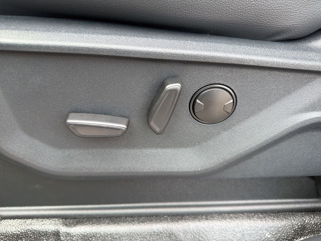 2026 Ford F-450SD Lariat DRW 9FT CM ALUMINUM DELUXE SKIRTED BED