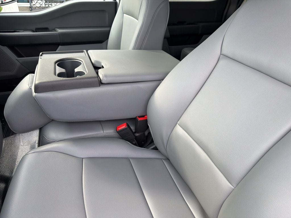 2026 Ford F-450SD XL CAB AND CHASIS DRW