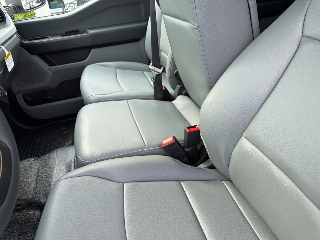 2026 Ford F-450SD XL CAB AND CHASIS DRW