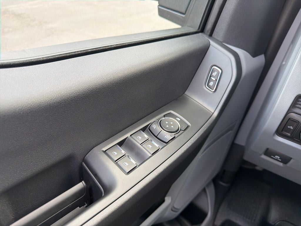 2026 Ford F-450SD XL CAB AND CHASIS DRW