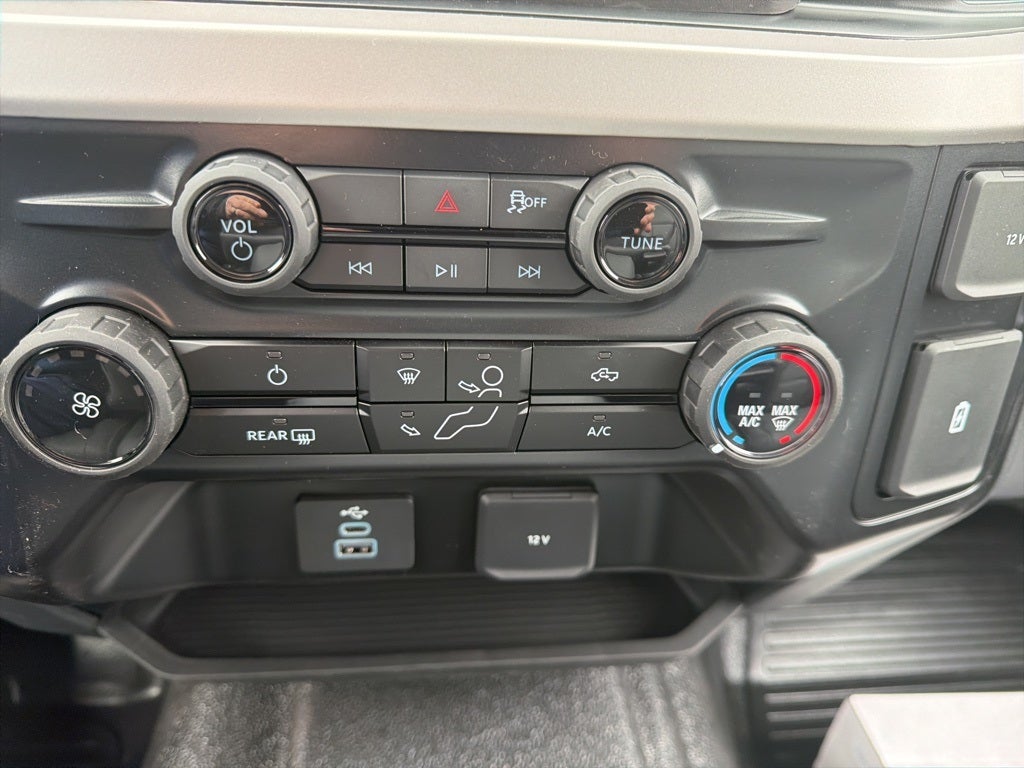 2026 Ford F-550SD XL CAB AND CHASSIS DRW