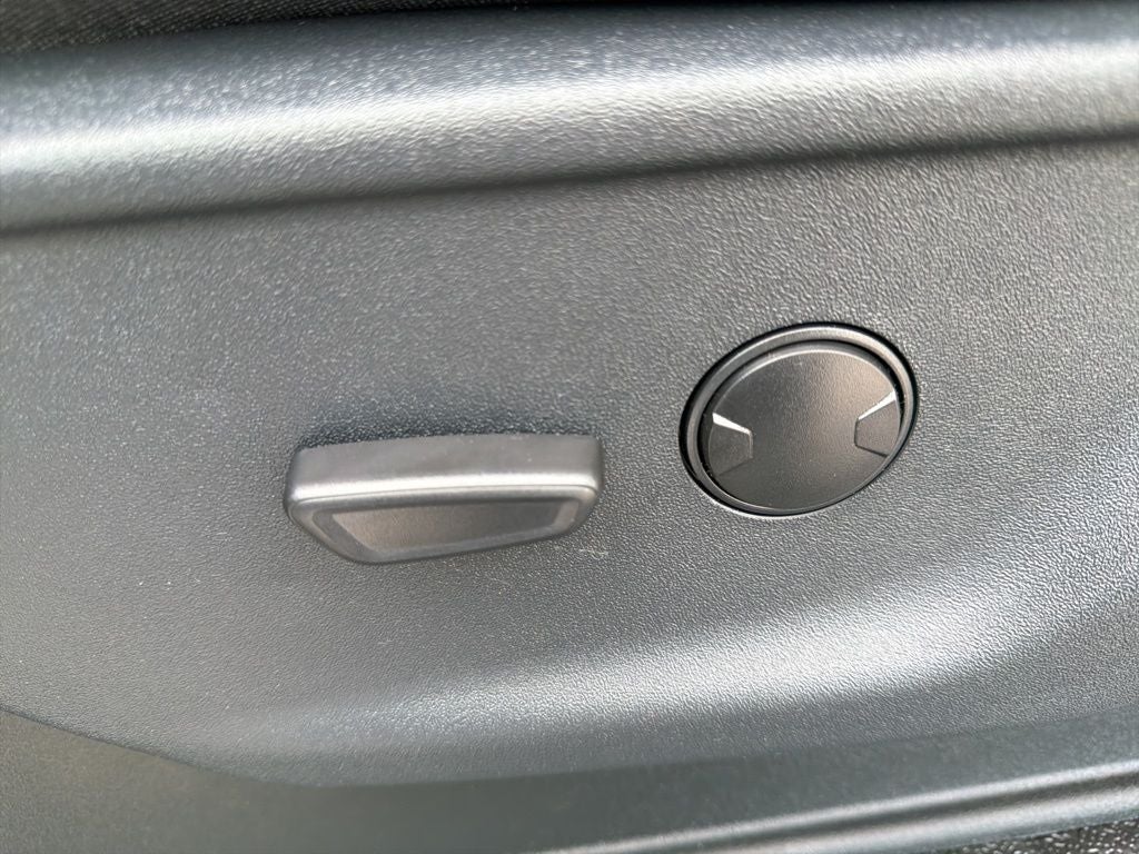 2026 Ford F-550SD XLT DRW CAB AND CHASIS