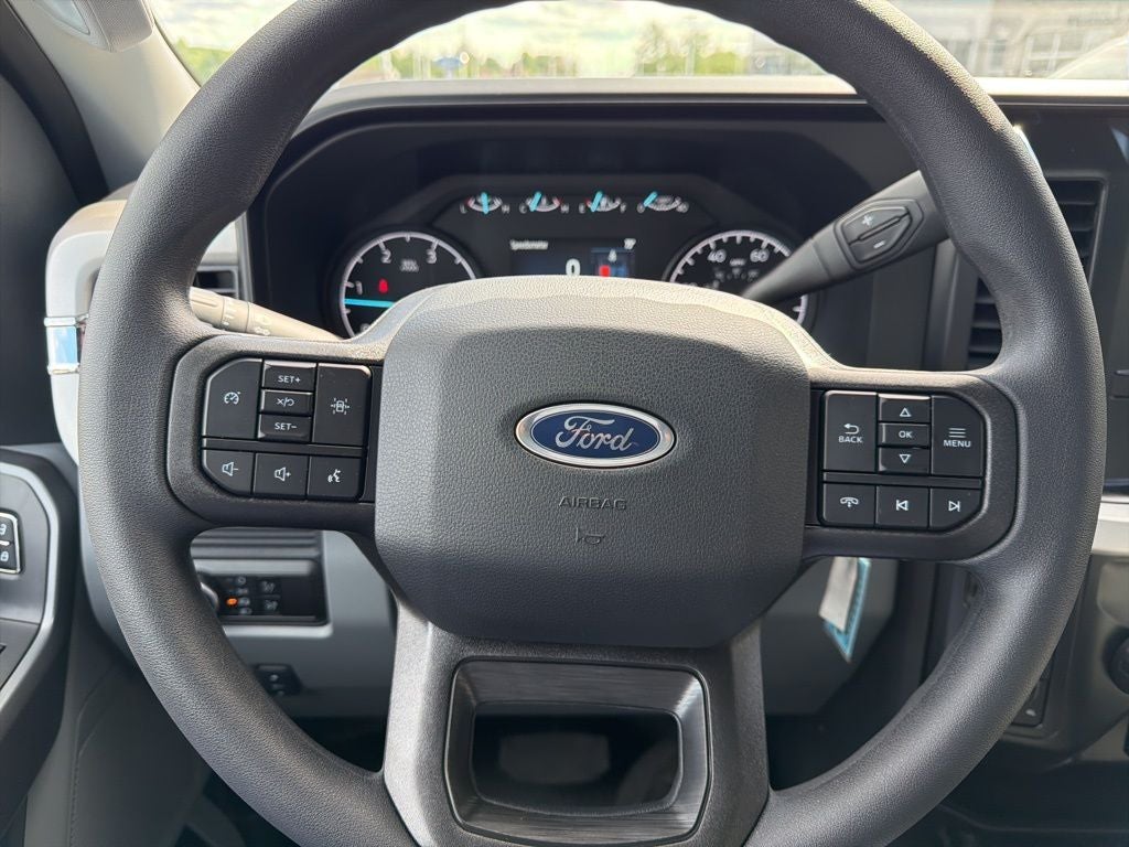 2026 Ford F-550SD XLT DRW CAB AND CHASIS