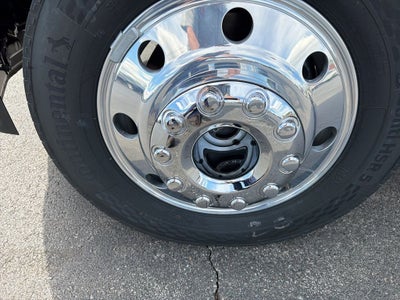 2026 Ford F-550SD XLT DRW CAB AND CHASIS