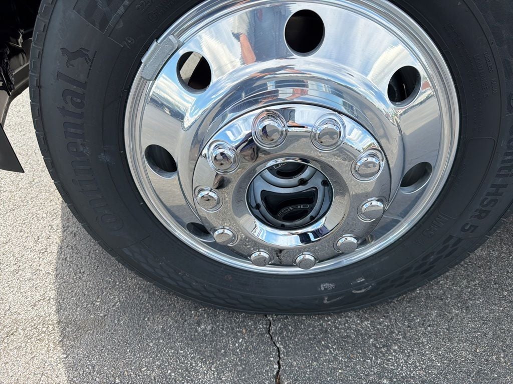 2026 Ford F-550SD XLT DRW CAB AND CHASIS