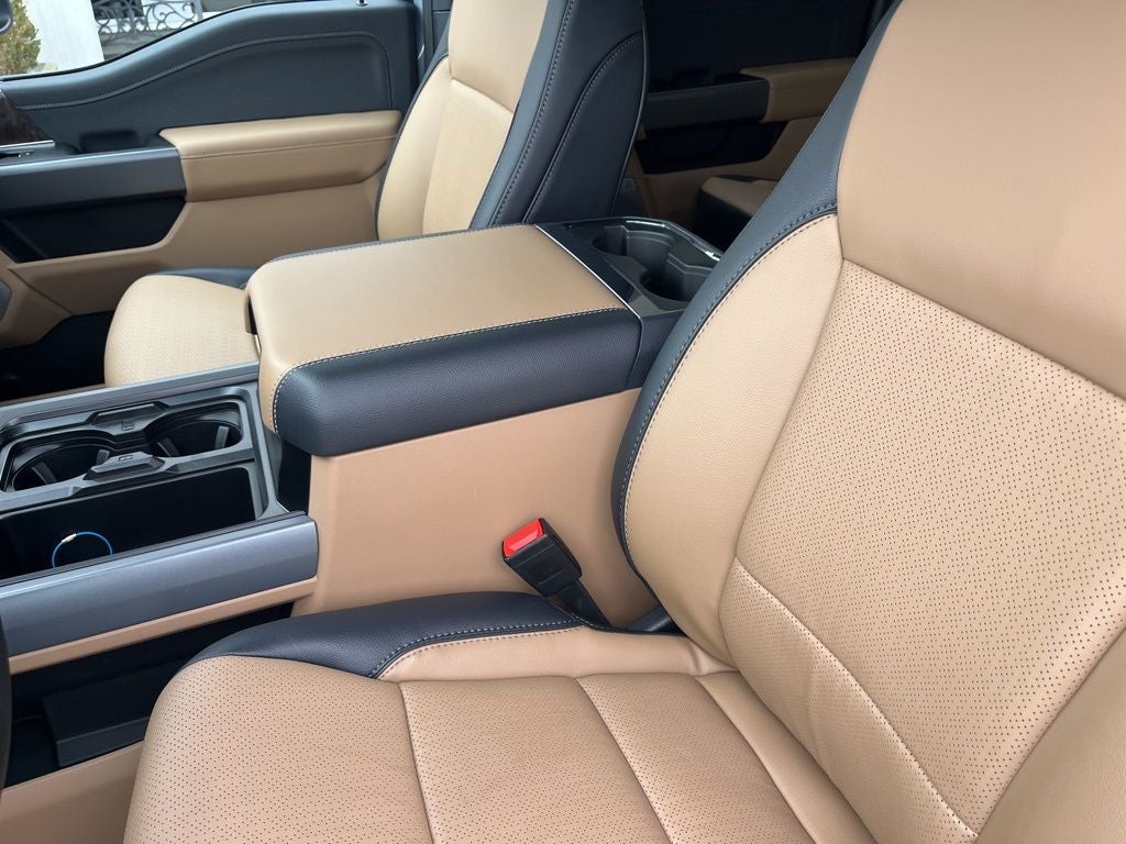 2026 Ford F-350SD Lariat DRW 9' Skirted Flat Bed