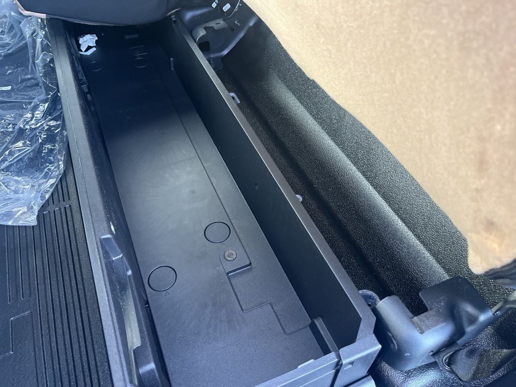 2026 Ford F-350SD Lariat DRW 9FT Aluminum CM Flat Bed