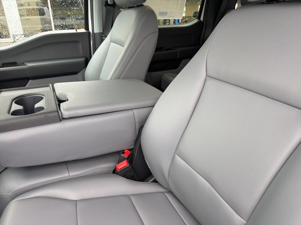 2026 Ford F-350SD XL DRW CAB AND CHASSIS