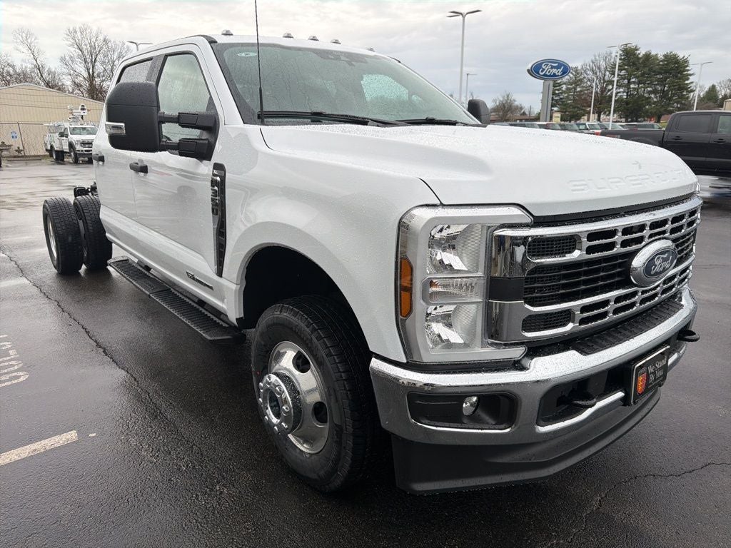 2026 Ford F-350SD XL DRW CAB AND CHASSIS
