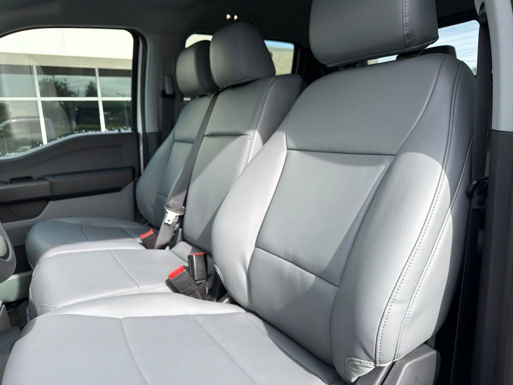 2026 Ford F-550SD XL CAB & CHASIS DRW