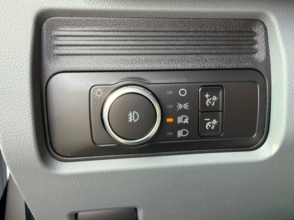 2026 Ford F-550SD XL CAB & CHASIS DRW