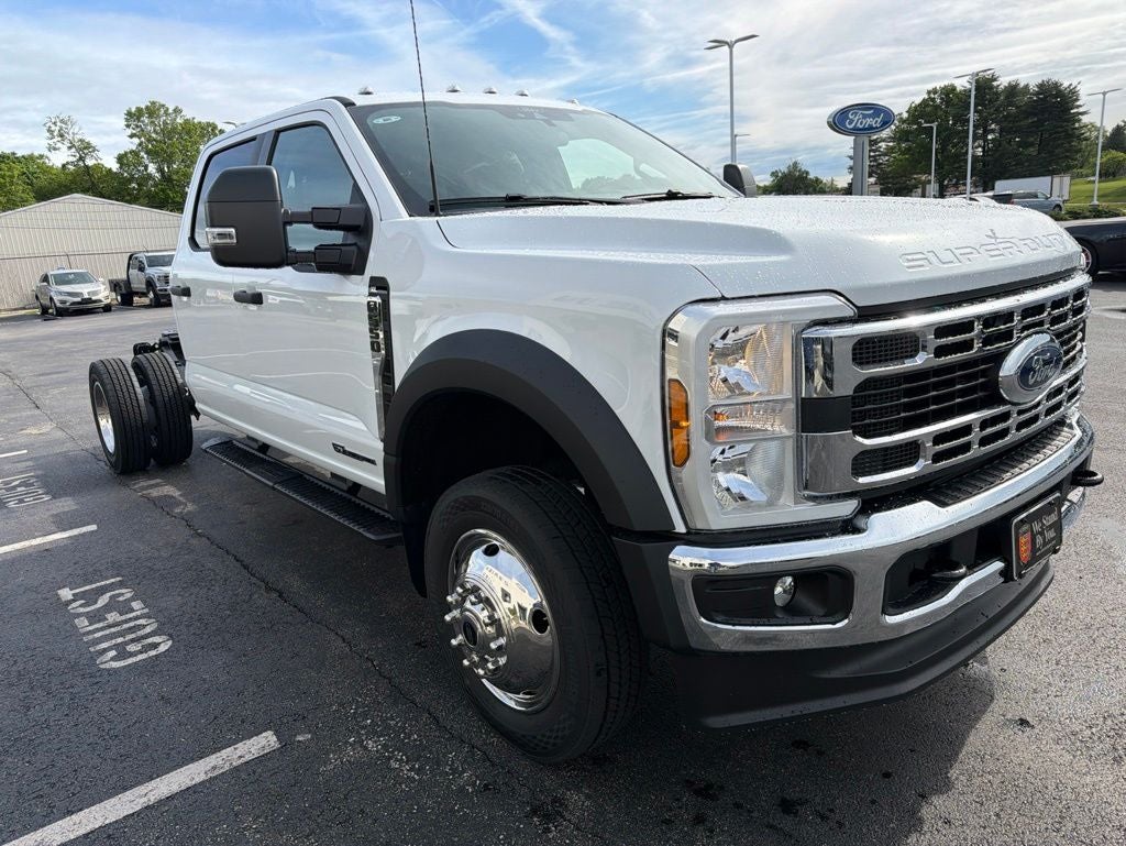2026 Ford F-550SD XL CAB & CHASIS DRW