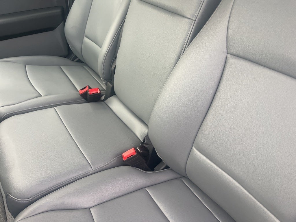 2026 Ford F-550SD XL PLATFORN GOOSENECK SERVICE BODY DRW