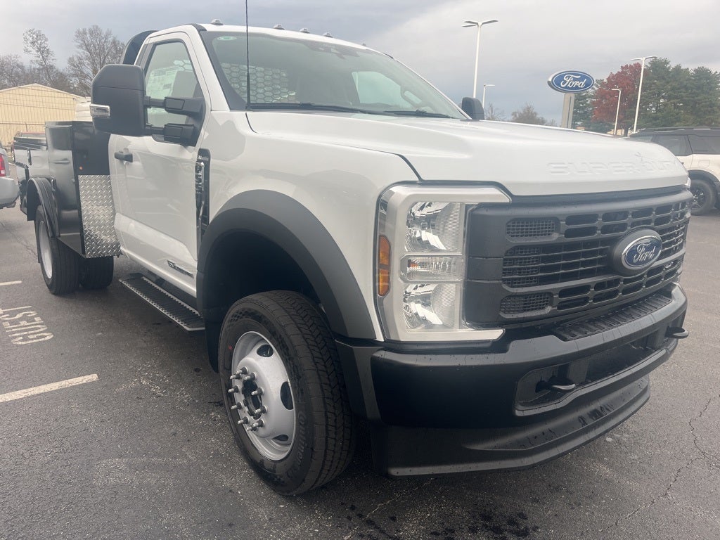 2026 Ford F-550SD XL PLATFORN GOOSENECK SERVICE BODY DRW
