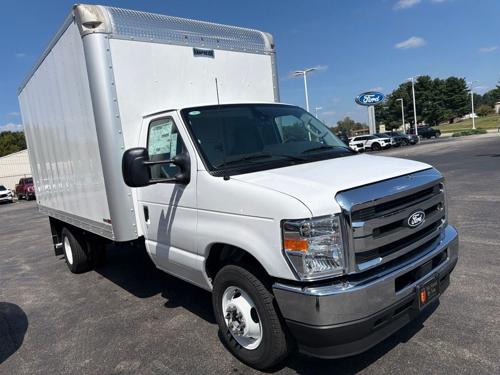 2027 Ford E-350SD Base Cutaway 14FT BOX VAN