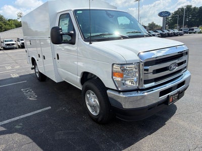 2027 Ford E-350SD Base Cutaway KNAPHEIDE KUV