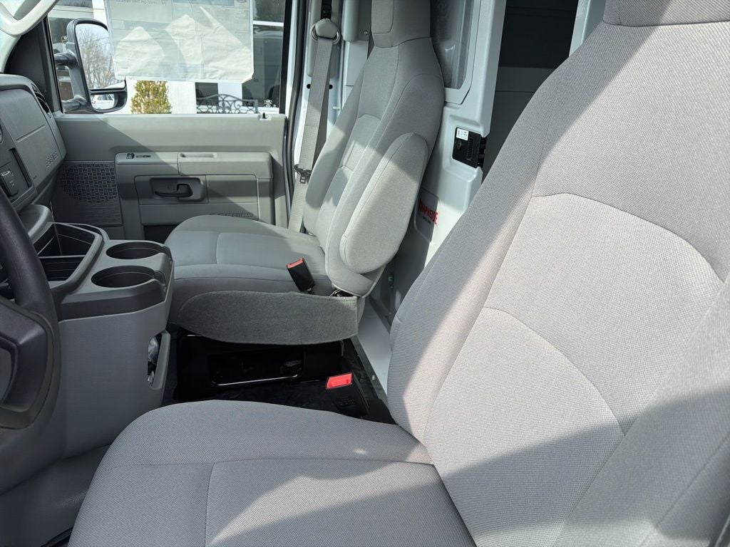 2026 Ford E-350SD Base KNAPHEIDE KUV