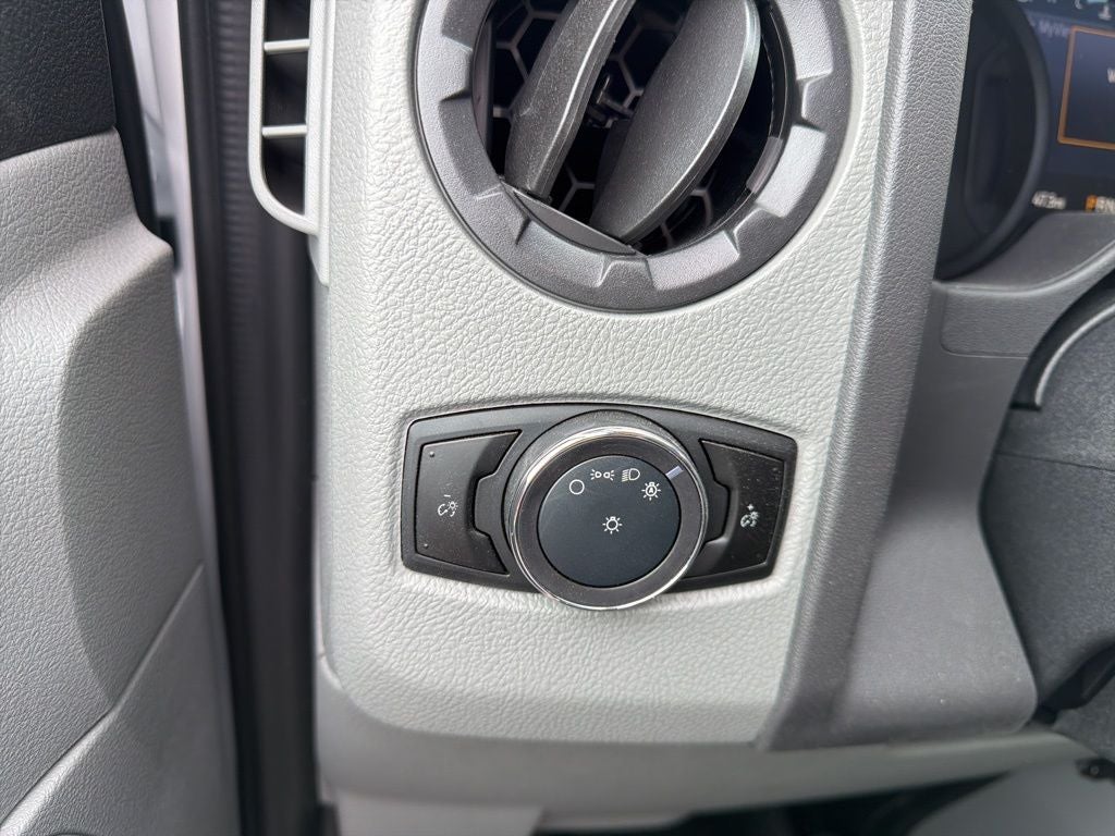 2026 Ford E-350SD Base KNAPHEIDE KUV