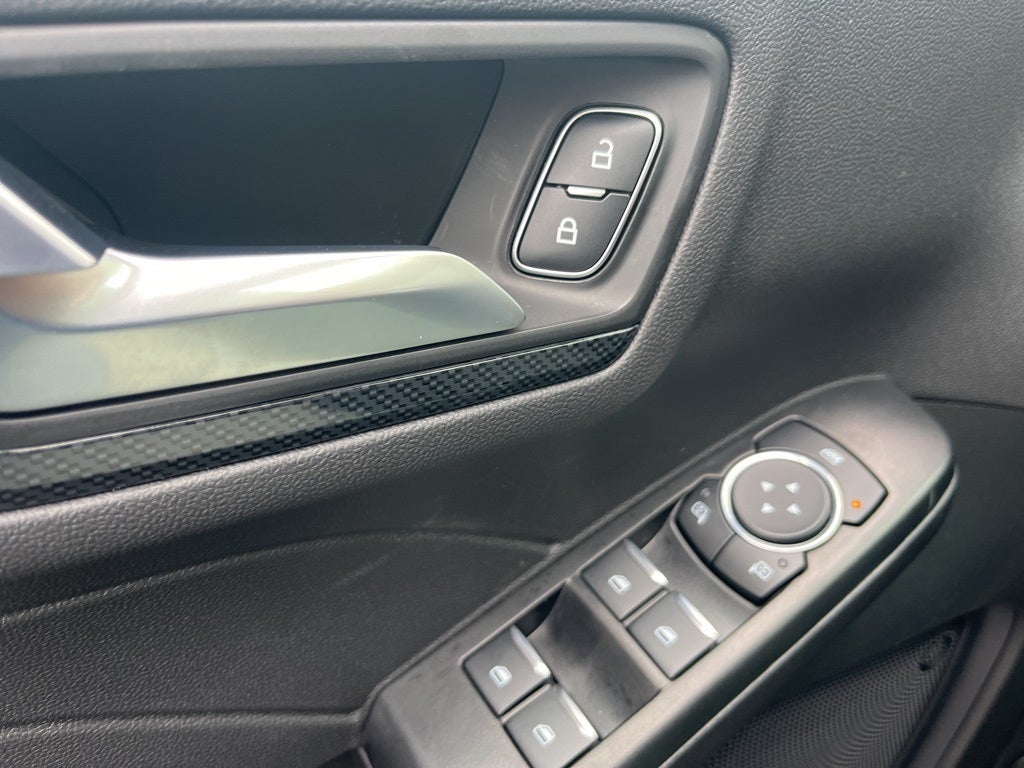 2026 Ford Escape Hybrid ST-Line Select