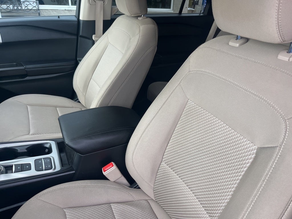 2021 Ford Explorer Base