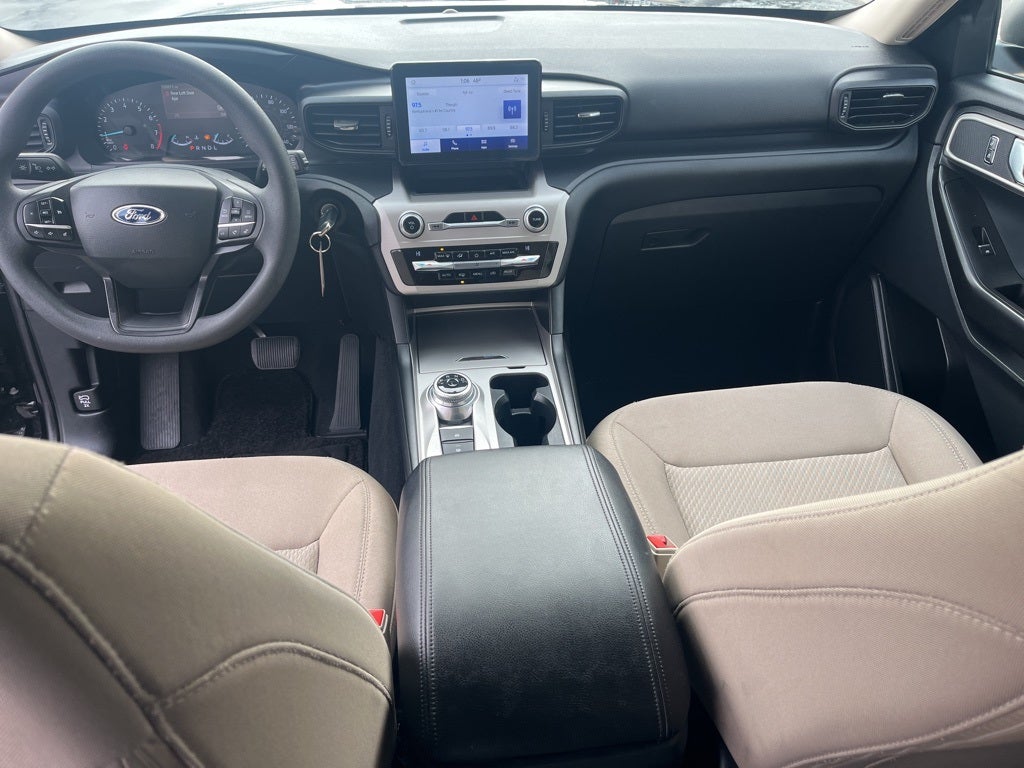 2021 Ford Explorer Base