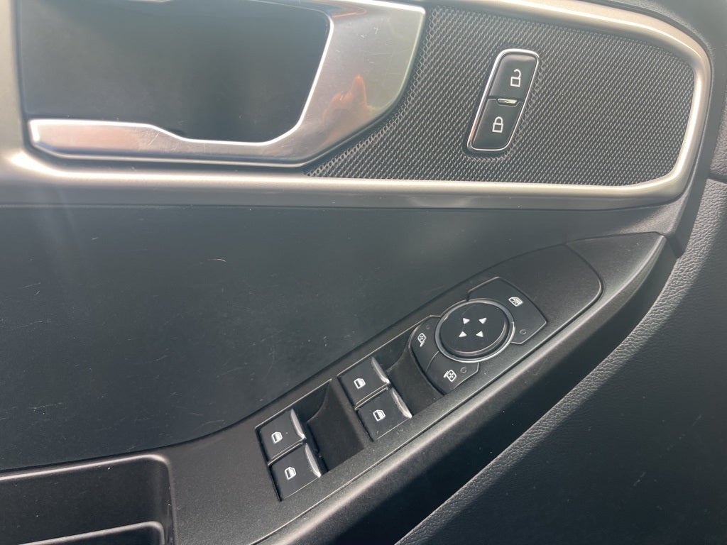 2021 Ford Explorer Base