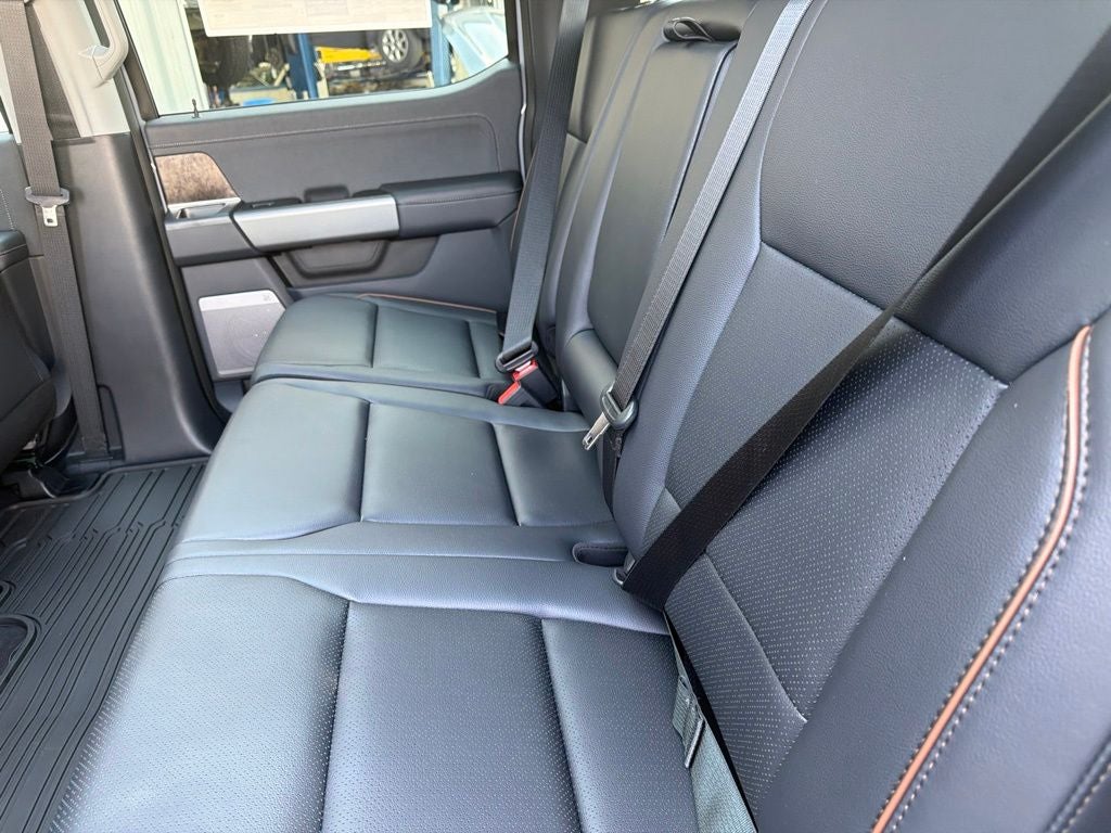 2027 Ford F-250SD F-250® Lariat®