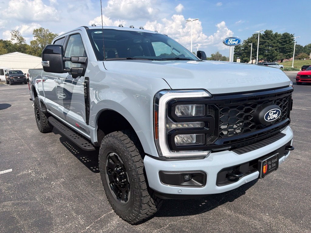2027 Ford F-250SD F-250® Lariat®
