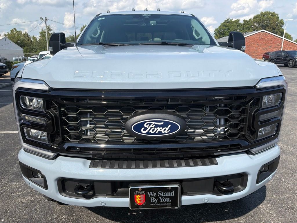 2027 Ford F-250SD F-250® Lariat®