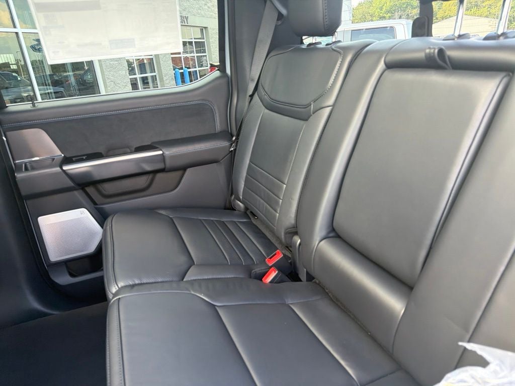 2027 Ford F-350SD F-350® Platinum®
