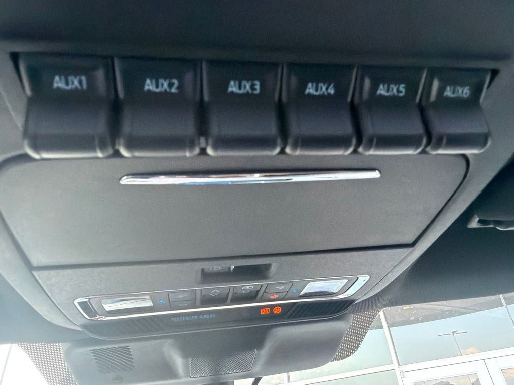 2027 Ford F-350SD F-350® Platinum®