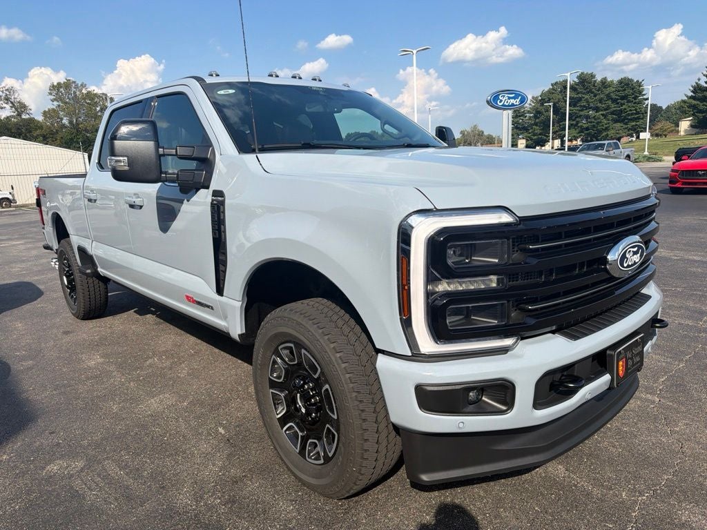 2027 Ford F-350SD F-350® Platinum®