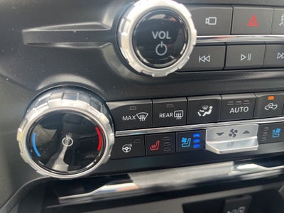 2025 Ford F-350SD Lariat