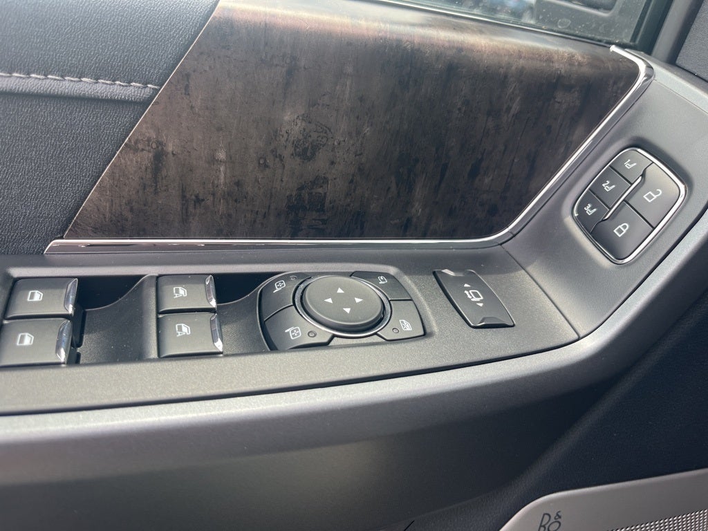 2025 Ford F-350SD Lariat