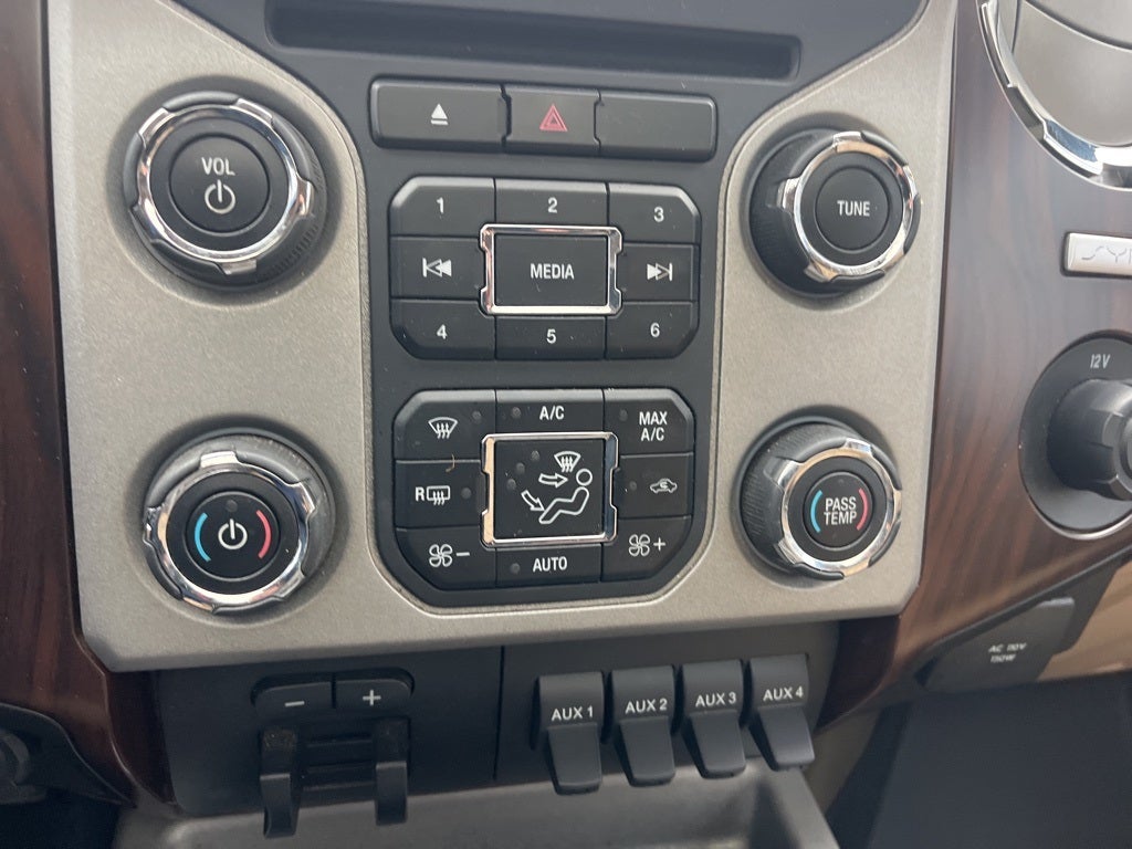 2016 Ford F-350SD Lariat DRW