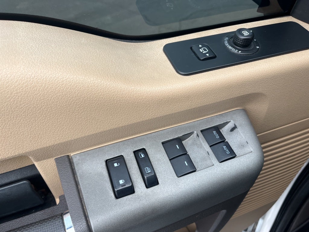 2016 Ford F-350SD Lariat DRW