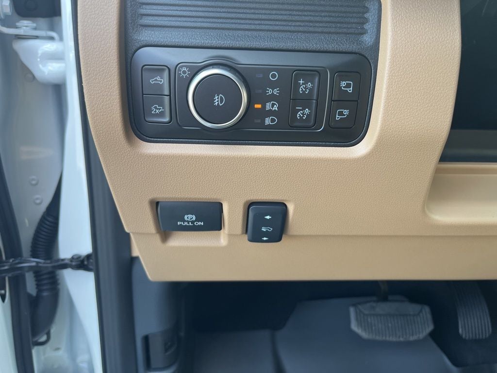 2026 Ford F-350SD Lariat DRW