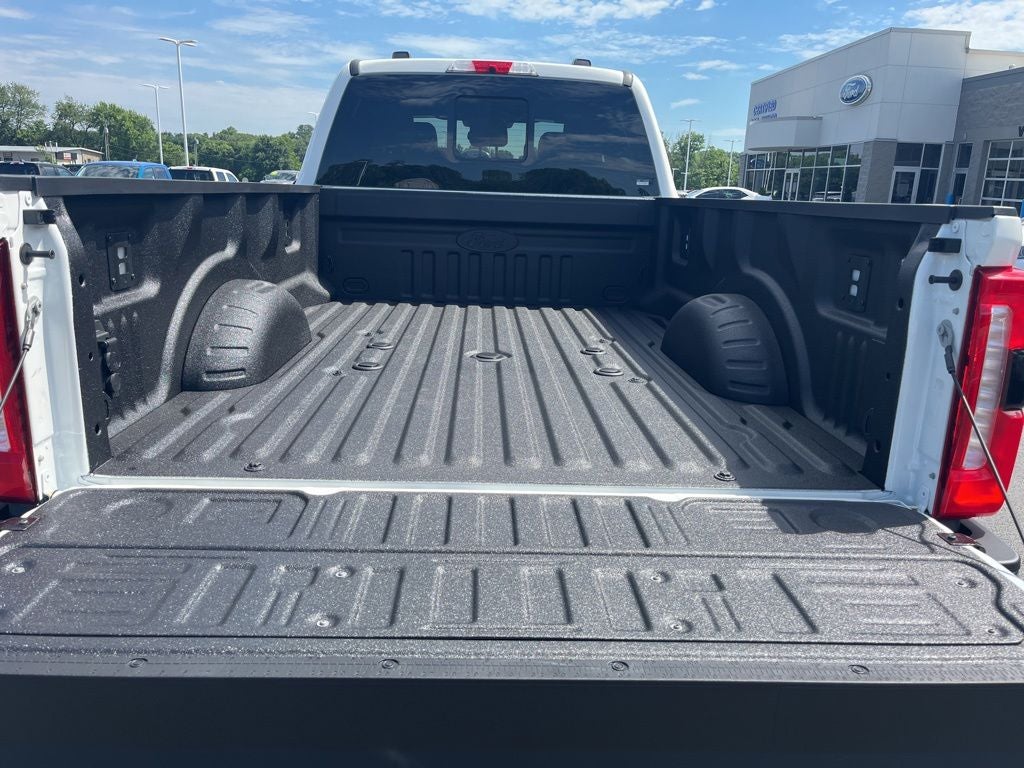 2026 Ford F-350SD Lariat DRW