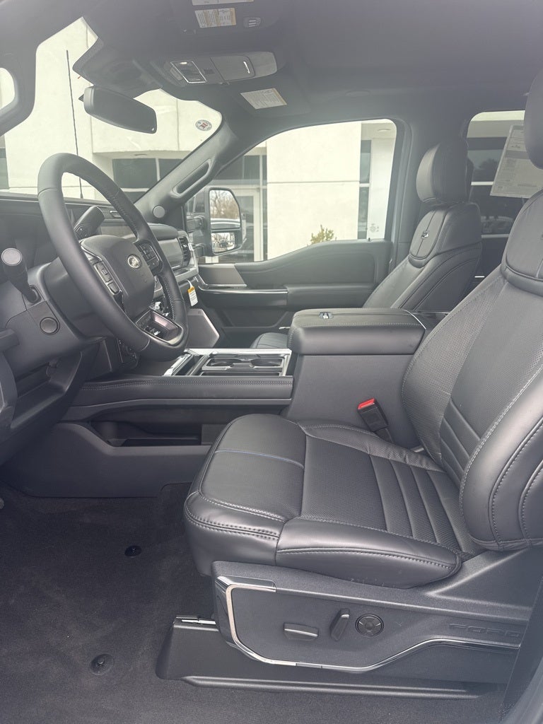 2026 Ford F-450SD Platinum DRW