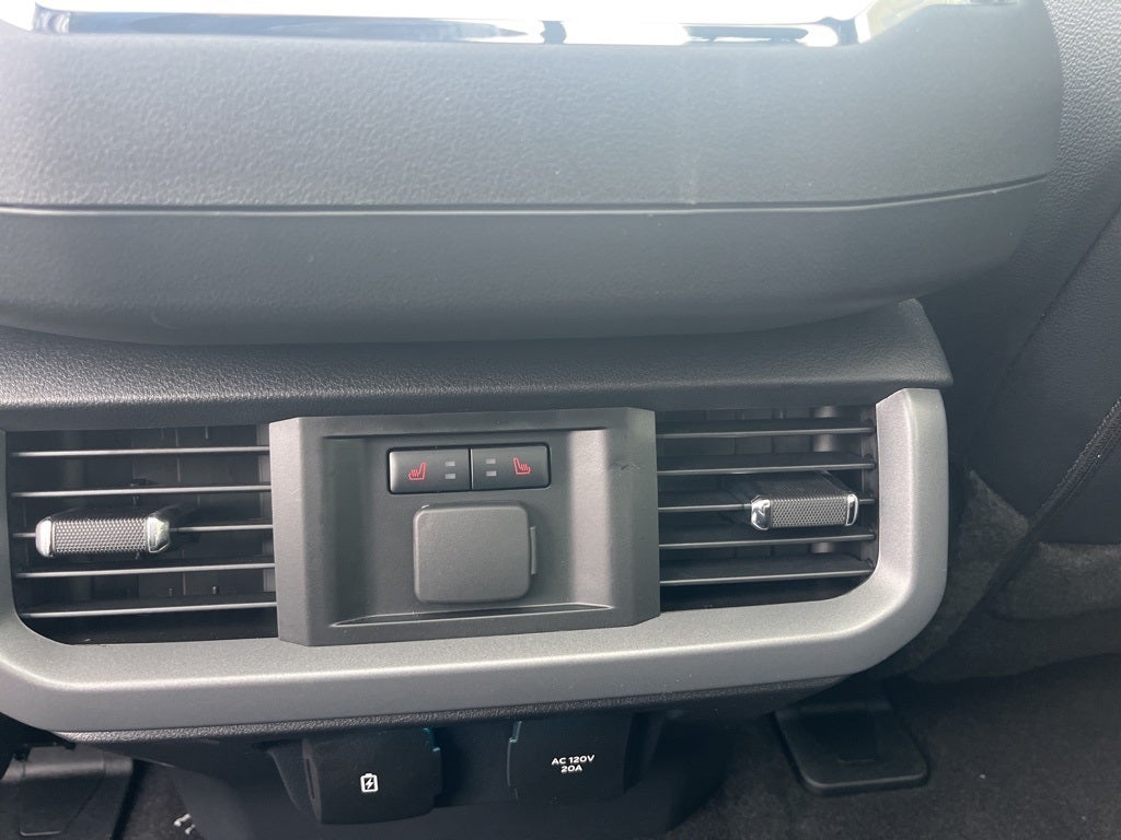 2025 Ford F-150 Lariat Hybrid