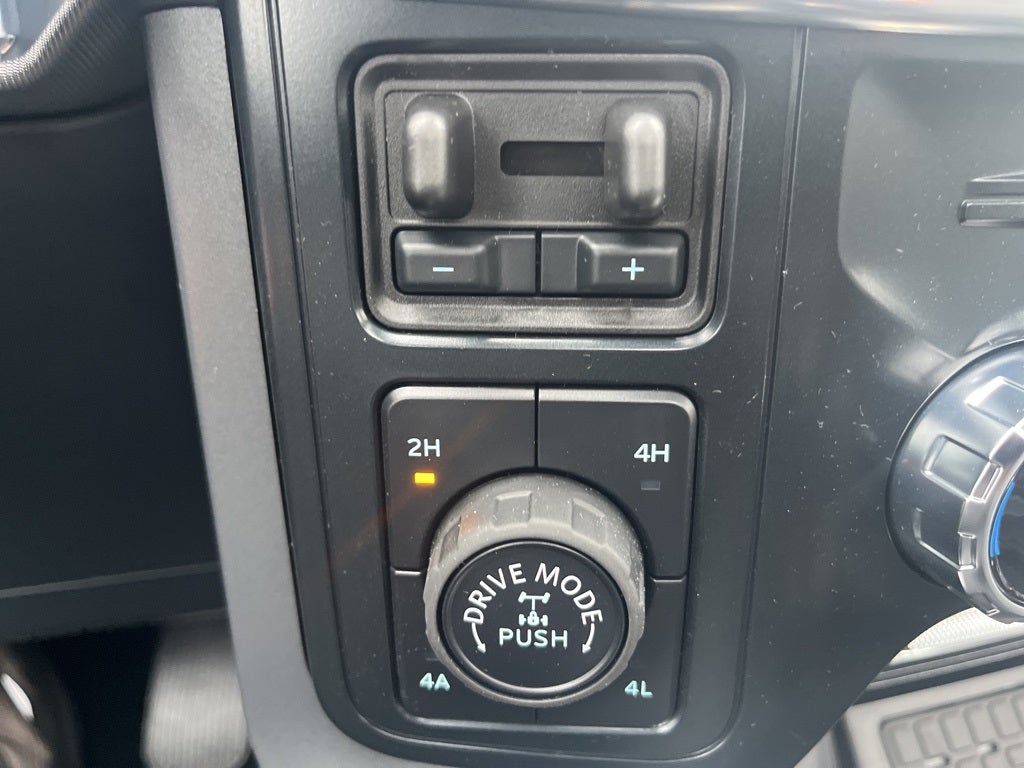 2025 Ford F-150 Lariat Hybrid